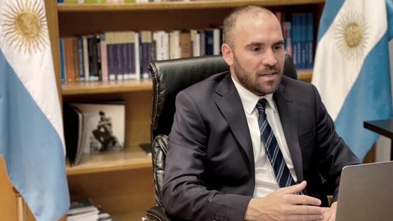 Martín Guzmán defendió la suba de tarifas y la reducción de la emisión y del déficit