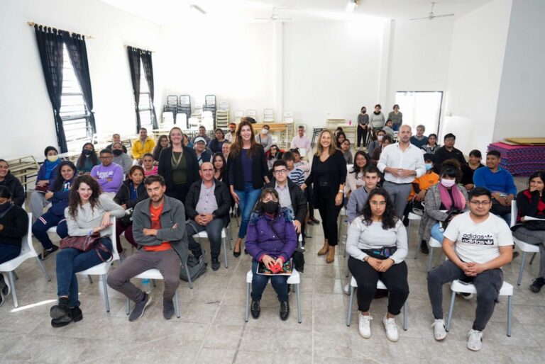 La municipalidad brinda un curso de finanzas para emprendedores