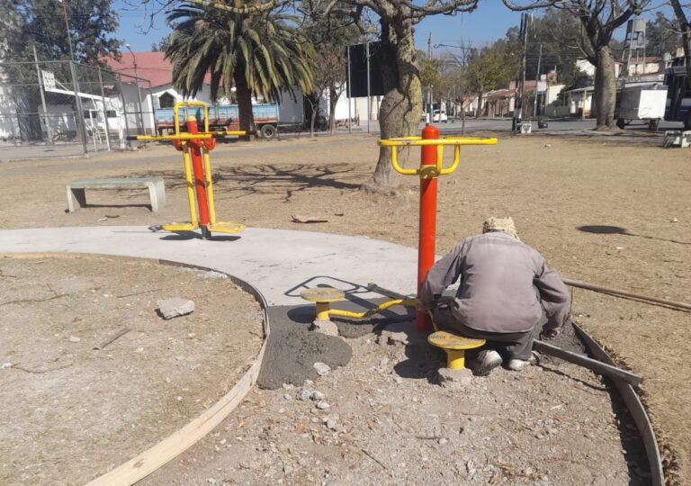 La Municipalidad avanza con obras en diversas plazas de la ciudad