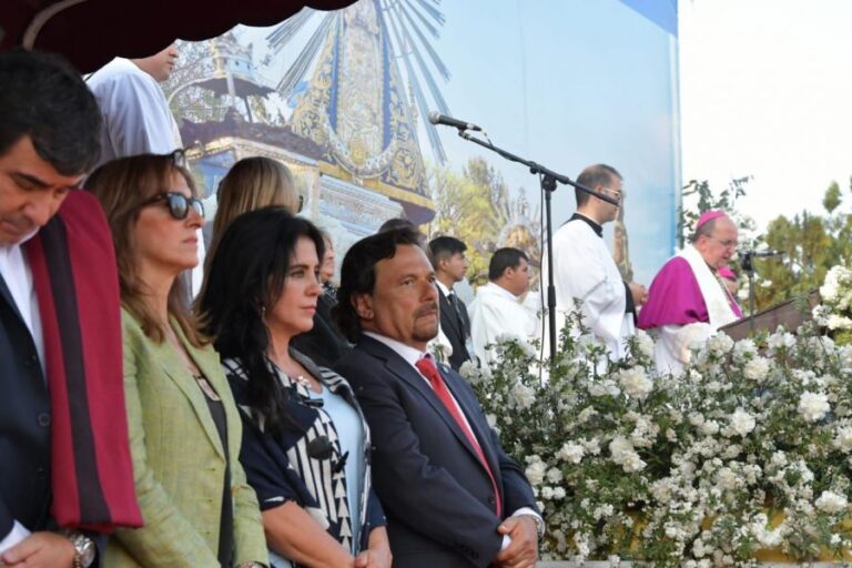 Un año más el pueblo de Salta renovó el Pacto de Fidelidad con el Señor y la Virgen del Milagro