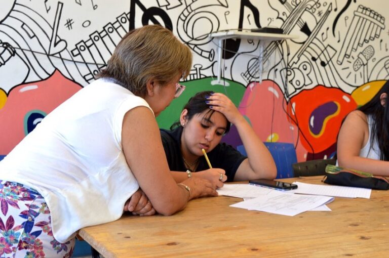 La Municipalidad da inicio al ciclo de clases de apoyo escolar para secundaria en matemática, física y química