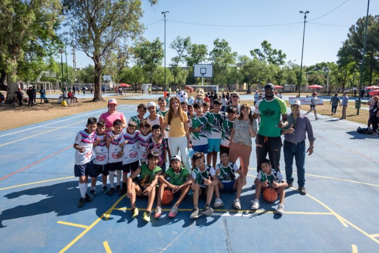 Bettina Romero habilitó mejoras en cuatro playones deportivos del balneario Carlos Xamena