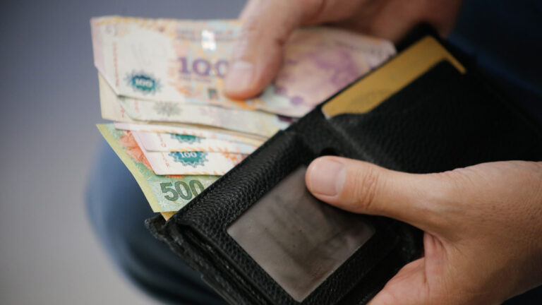 La caída del salario real sigue imparable