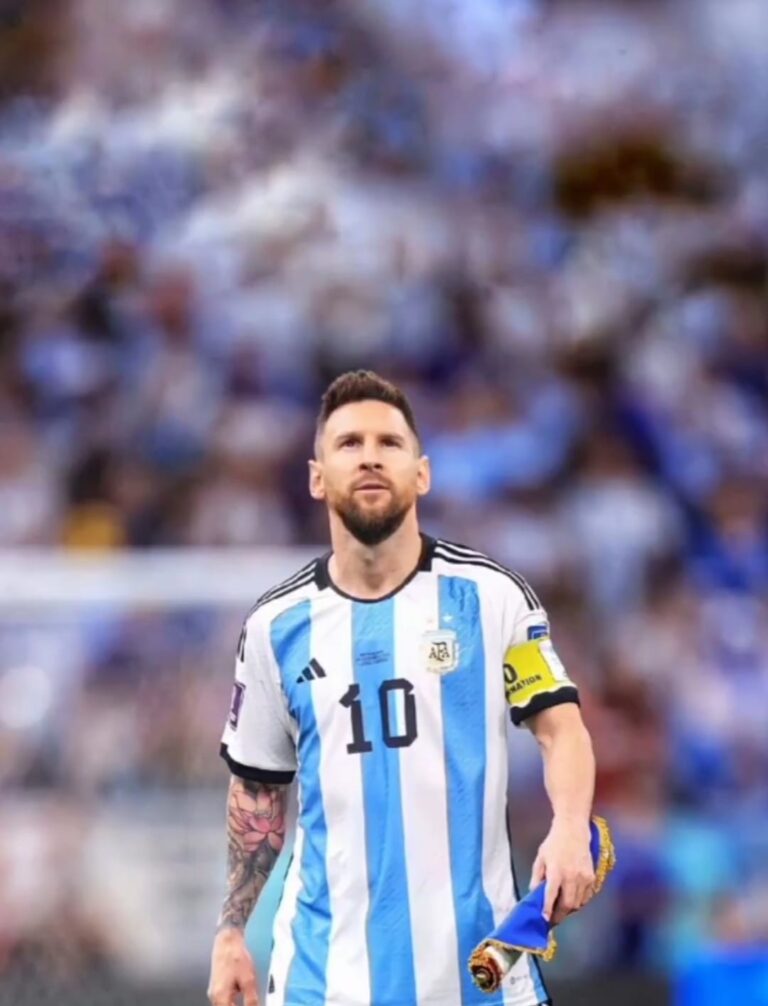 Scaloni vuelve a la línea de cuatro ante Croacia, Leandro Paredes estaría de arranque y Di María en el banco