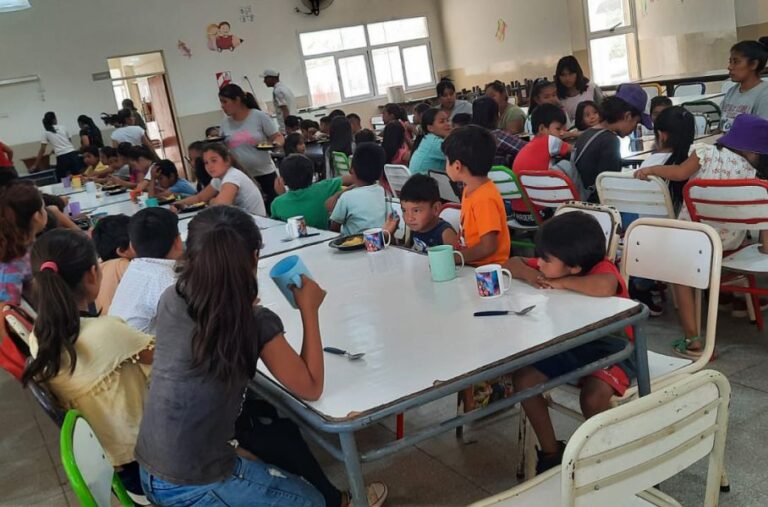 Más de 15 mil niños de Rivadavia, Orán y San Martín son asistidos nutricionalmente en comedores escolares