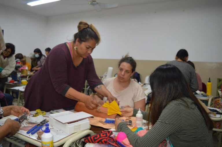 La Municipalidad dará inicio en febrero a nuevos cursos de verano para vecinos interesados.