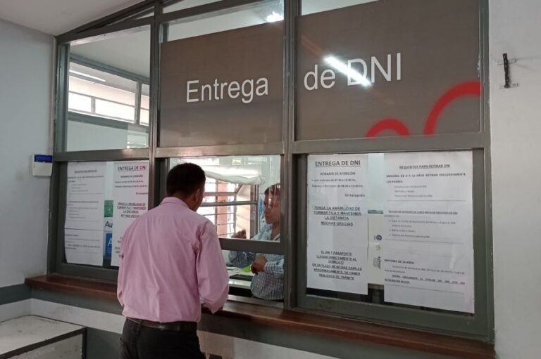 Esperan ser retirados del Registro Civil de Salta, más de 3.700 DNI de mayores y menores