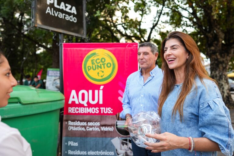 Más vecinos se sumaron al cuidado ambiental en el EcoPunto de la Plaza Alvarado
