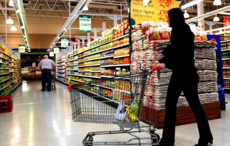 La inflación fue del 6,3% en julio y registró una baja al 113,4% interanual