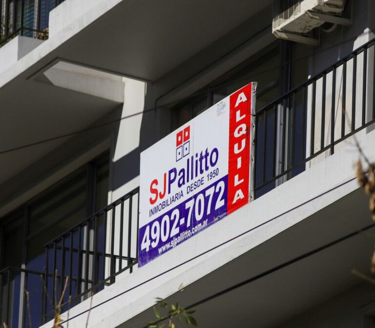 Brutal: los alquileres de agosto subirán casi el 110%
