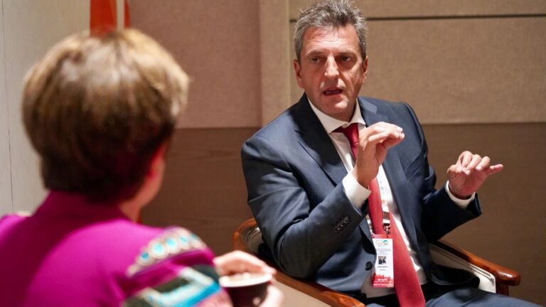 El Gobierno después de las elecciones va a pagar vencimientos al FMI a fin de enviar una señal al mercado