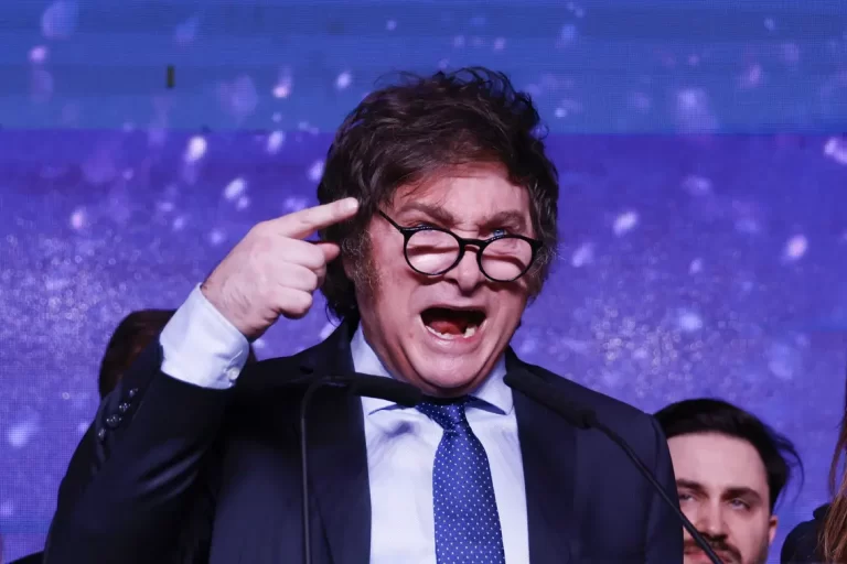 Milei afirmó que está preparado «para gobernar hoy» y advirtió que puede pasar cualquier cosa con el dólar hoy