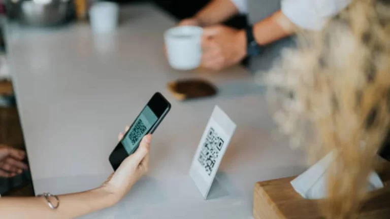 Por qué Mercado Pago está peleado con MODO y lo que exige Galperin para sumarse al QR tarjeta