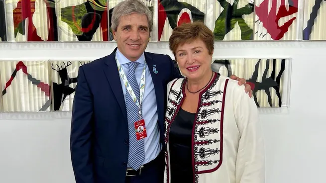 FMI: Luis Caputo tuvo un encuentro con Kristalina Georgieva y acordaron las prioridades para Argentina