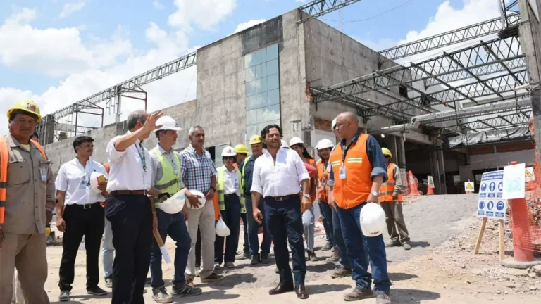 Gustavo Sáenz: “Avanzan los trabajos en el aeropuerto de Salta, la obra más importante del interior del país”