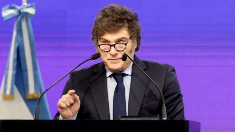 El Gobierno vetó oficialmente las leyes de aumento a jubilados y emergencia en discapacidad